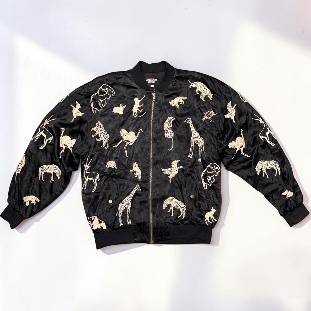 Johnny Was Workshop Satin Silk Bomber Jacket Embridered Animals XS Oversized